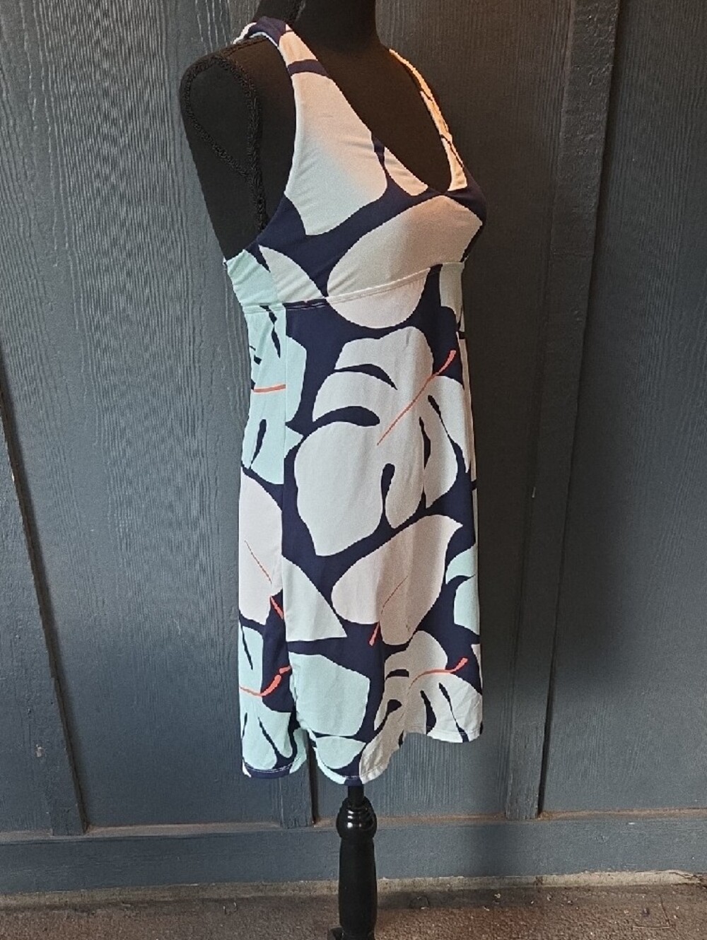 Carve Designs Navy, White & Light Mint Leaf-Print Midi Dress. Size Small - Picture 4 of 5